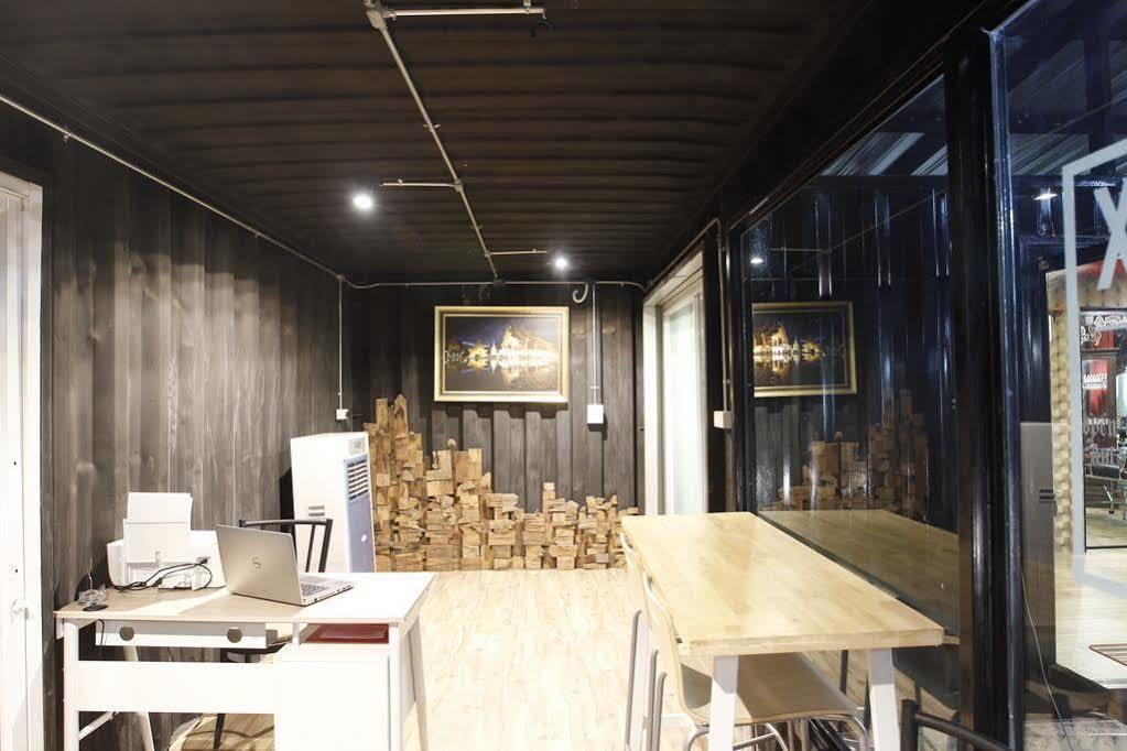Oyo 673 Nice Sleep Box Hotel Chiang Mai Buitenkant foto