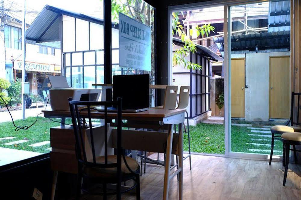 Oyo 673 Nice Sleep Box Hotel Chiang Mai Buitenkant foto
