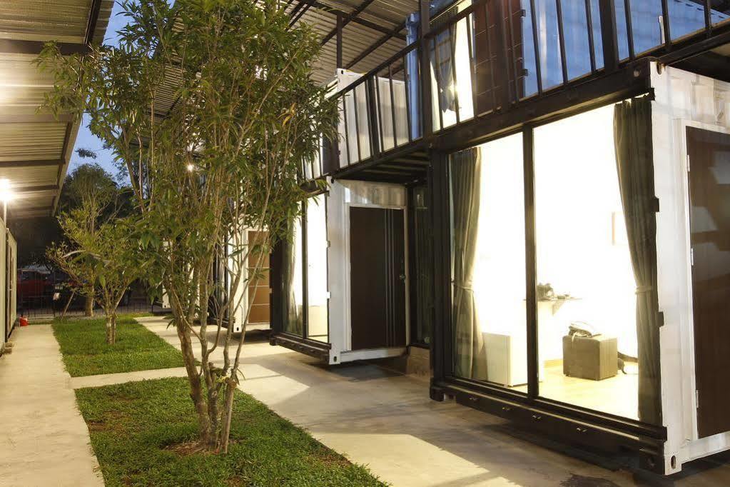 Oyo 673 Nice Sleep Box Hotel Chiang Mai Buitenkant foto