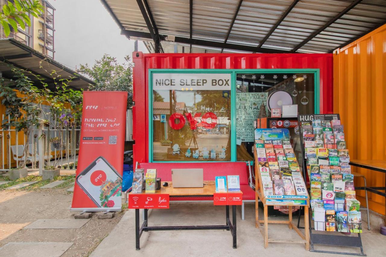 Oyo 673 Nice Sleep Box Hotel Chiang Mai Buitenkant foto
